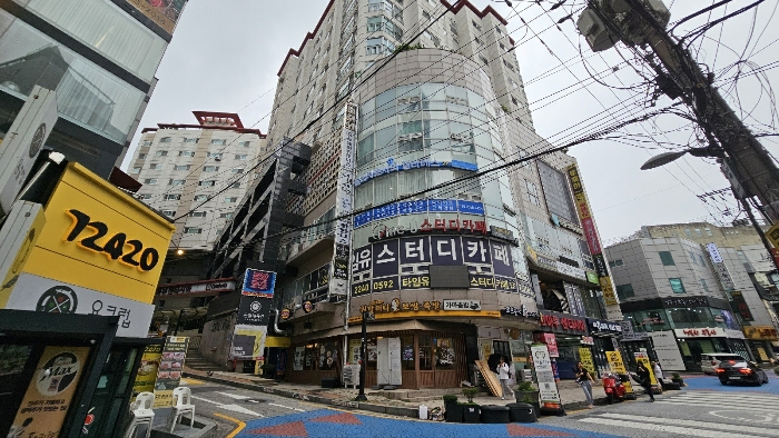 본건건물전경
