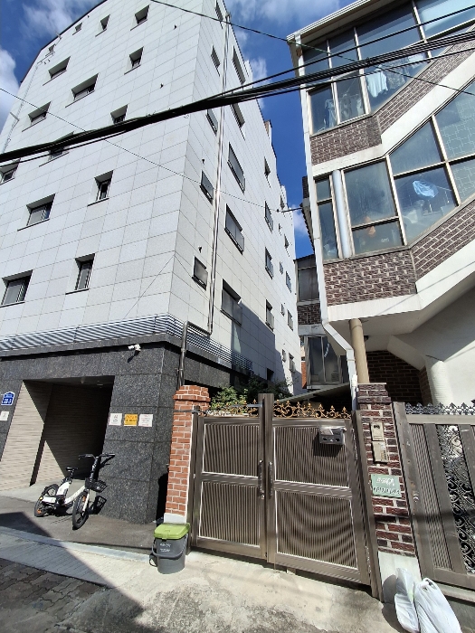 측.후면 상황