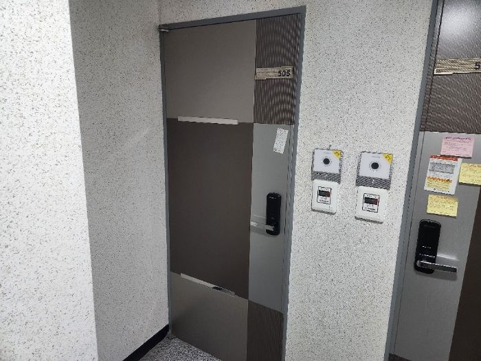 기호 (가) 출입구