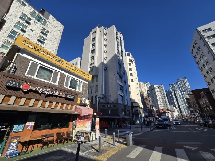 대상물건이 속한 건물전경