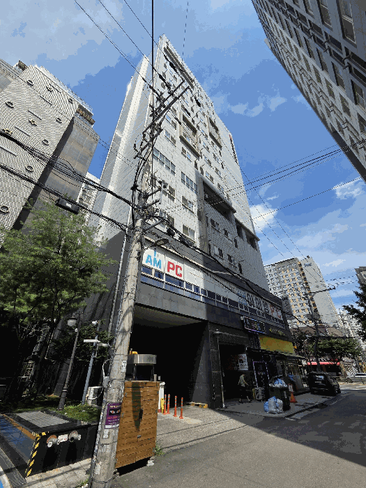 본건 건물 남서측 전경