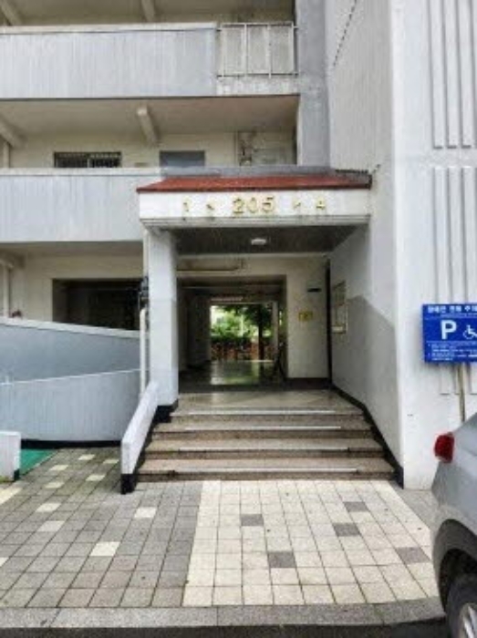 공동현관 출입구