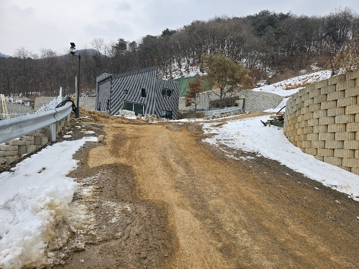 본건 기호(9) 전경
(현황도로)