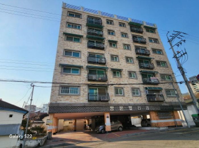 이건 부동산 외관 전경