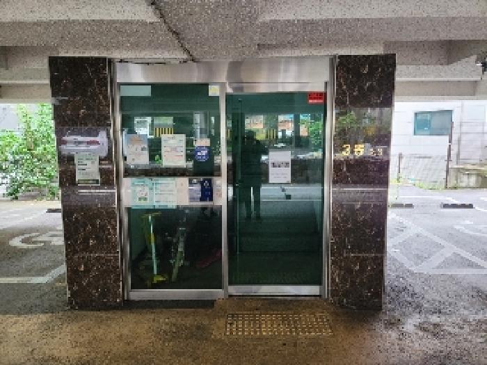 공동현관 출입구