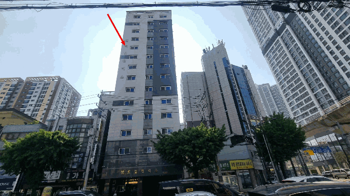 본건이 속한 건물
