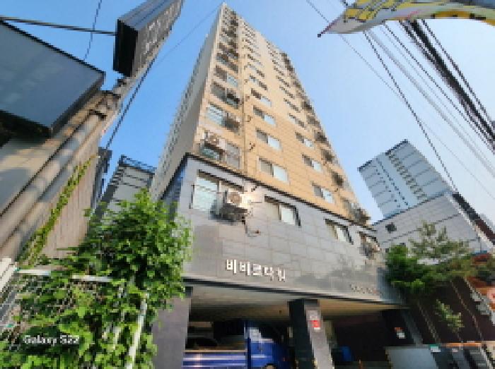 이건 부동산 외관 전경