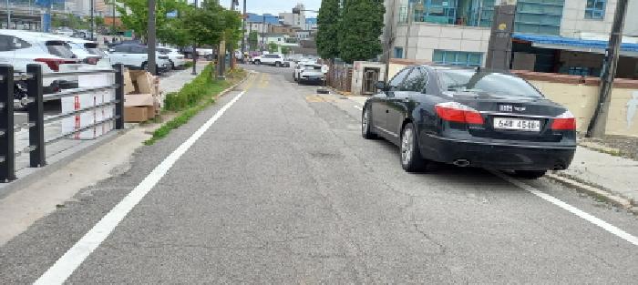 본건 토지에 접해 있는 도로