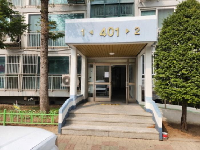 공동현관 출입구