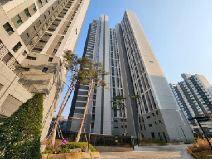 이 건 부동산 외관 전경