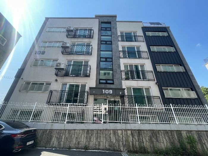 본건 건물 전경-1