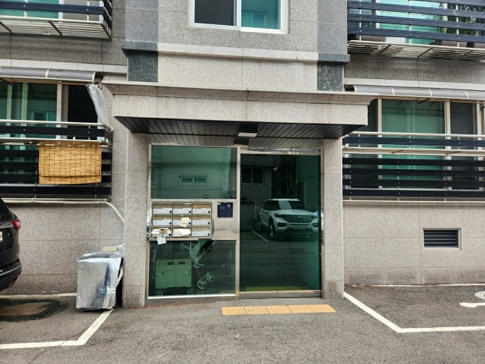 본건 공동 출입구