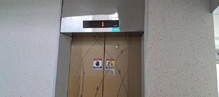 승강기 전경