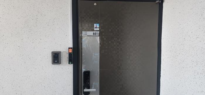 8층 801호