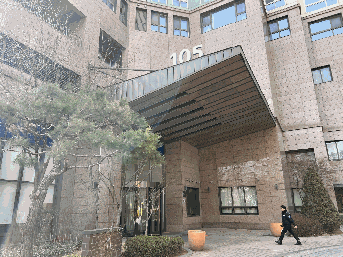 기호10 주출입구