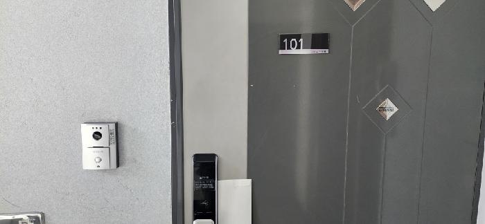 현관문