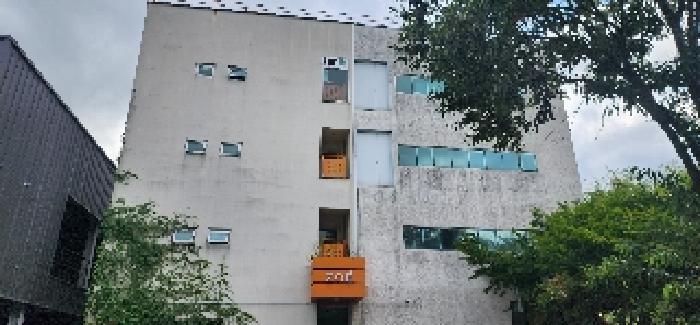 1동건물 후면