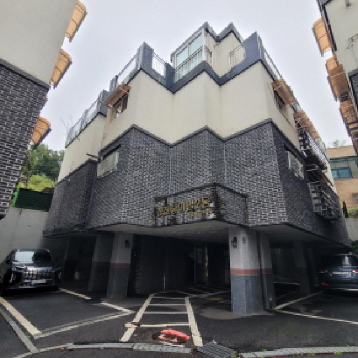 본건 건물 전경