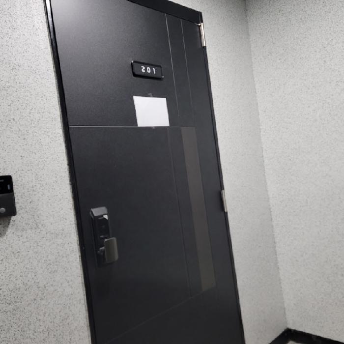 본건 건물 201호 전경