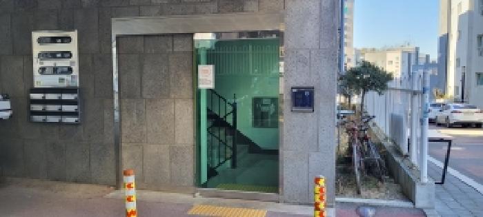 공동현관문