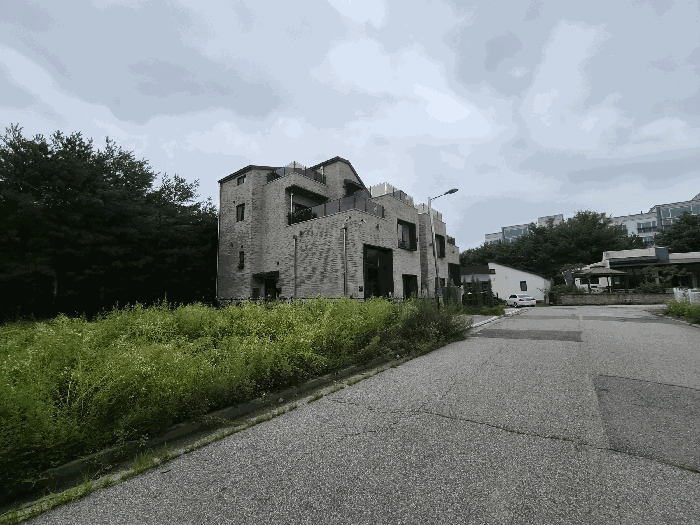 대상물건 남동측 전경