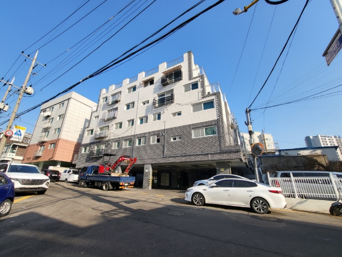 본건동 전경(남서측에서 촬영)