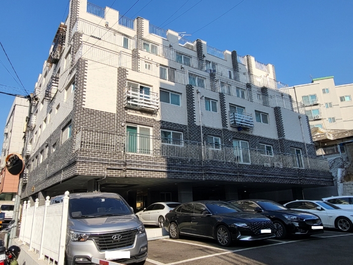 본건동 전경(남동측에서 촬영)