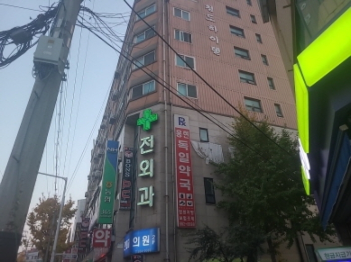 - 본건 건물 전경