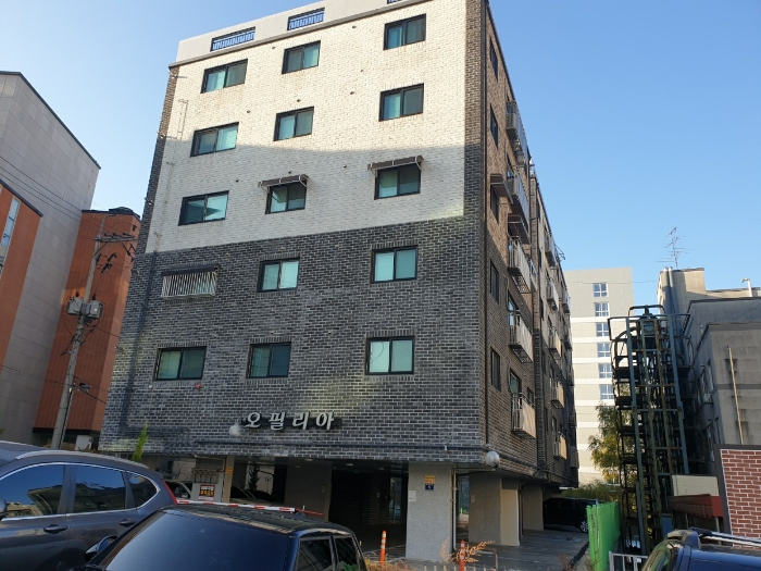 건물 전경