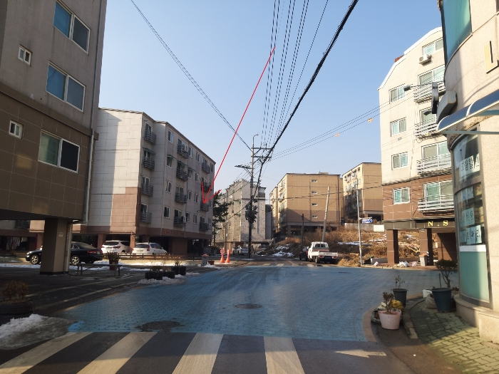 본건 동측에서 촬영한 주위환경