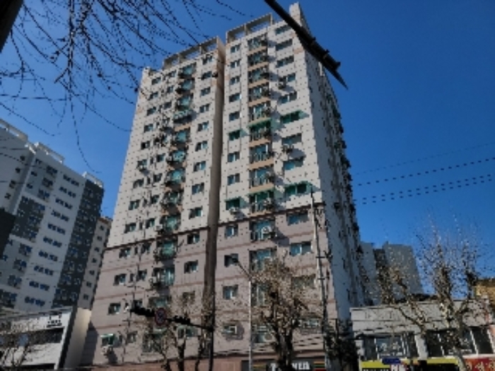 건물 전경