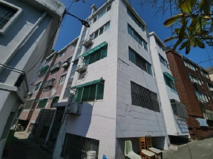 본건 부동산 전경2