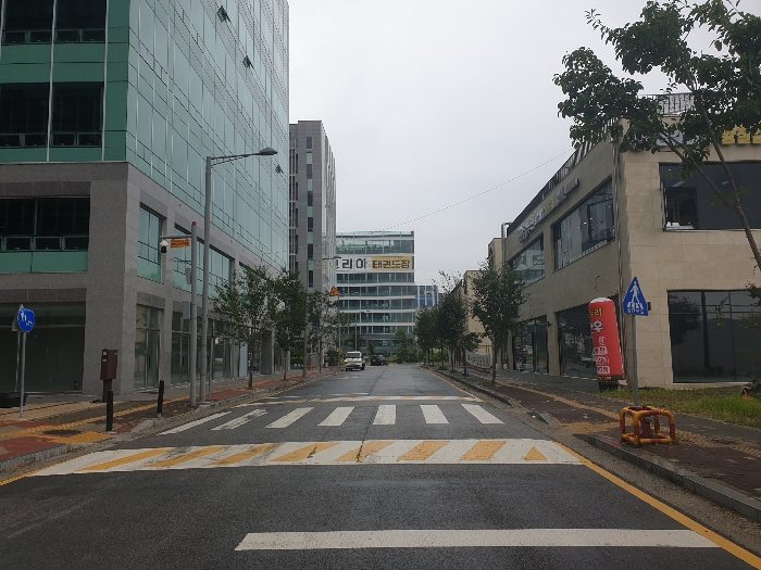 남측 접면도로