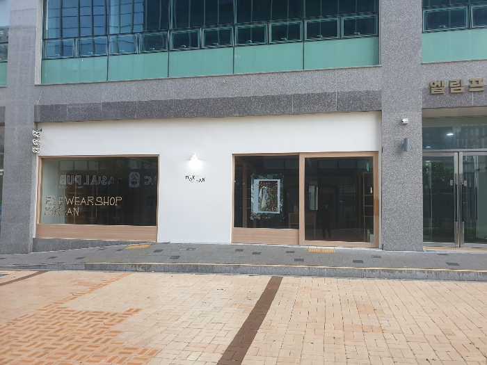 본 건 전경