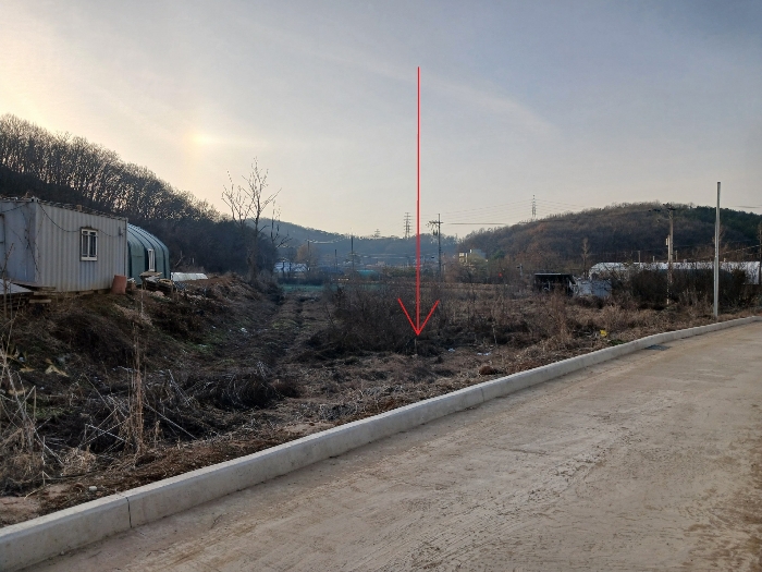 동측 근거리에서 촬영한 기호(1),(2)