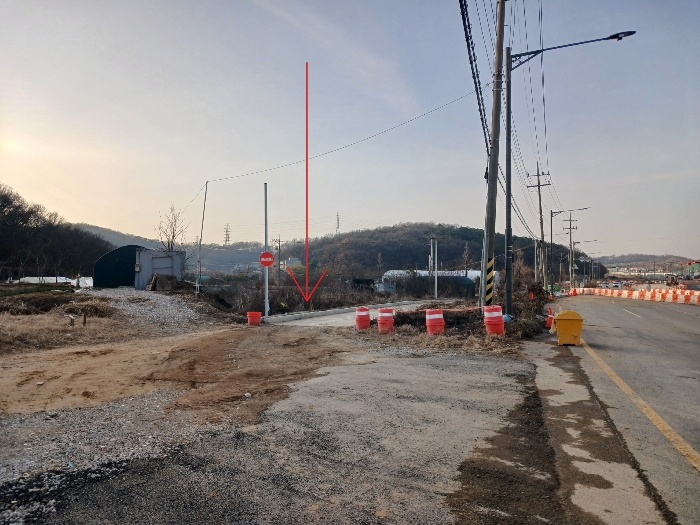 본건 동측에서 촬영한 주위환경