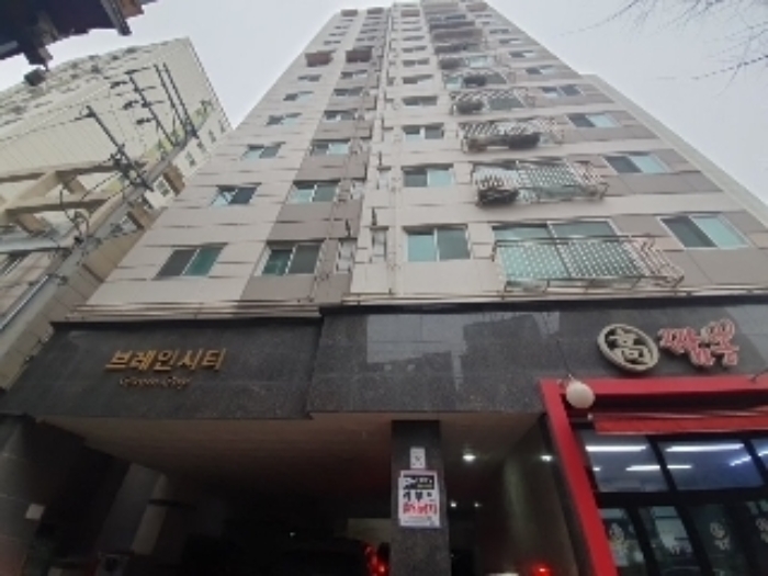 건물 전경