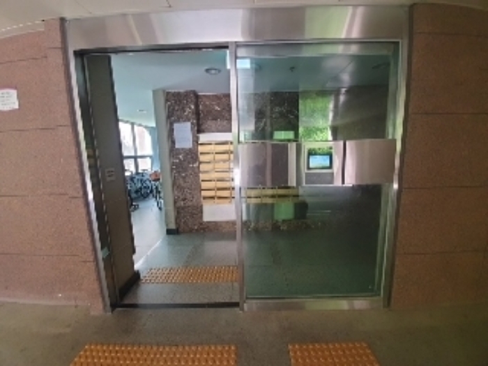 공동현관문