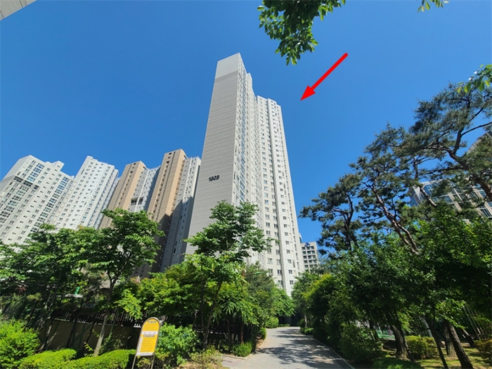 본건이 속한 건물의 전경