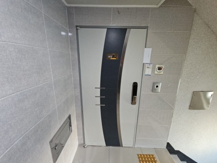 세대출입문