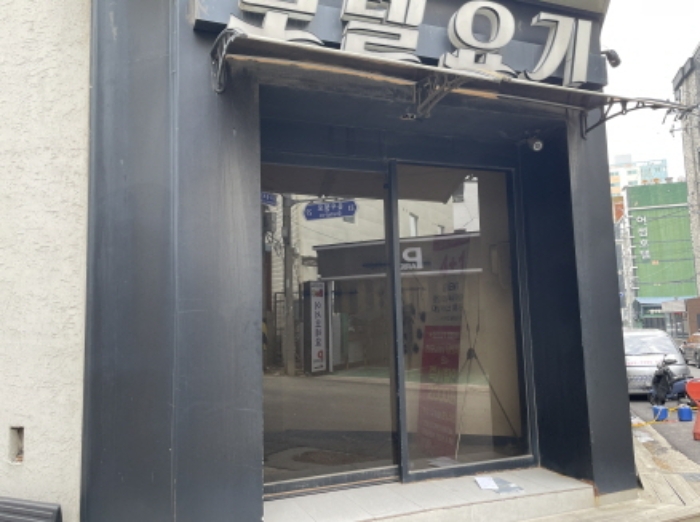 현관출입문