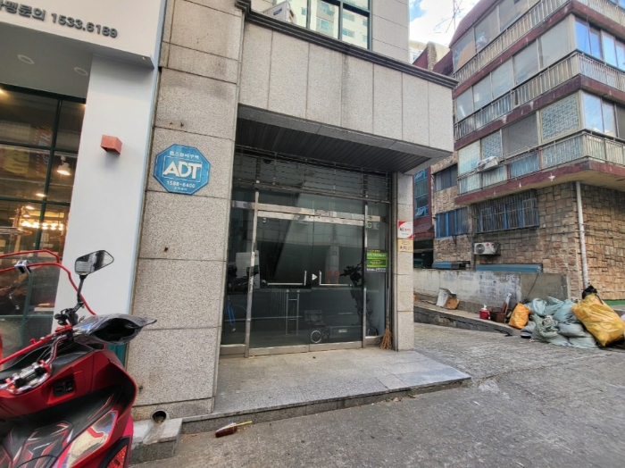 본건입구
