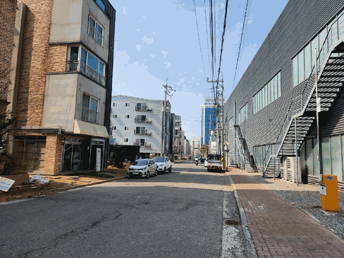 북동측 도로변 전경