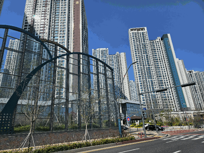 본건 단지 출입구