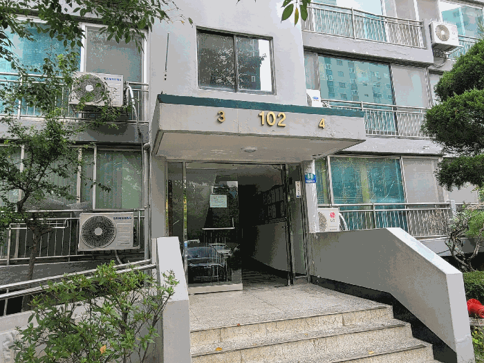 출입구전경