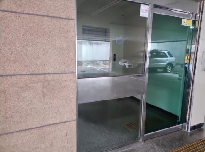 공동출입구
