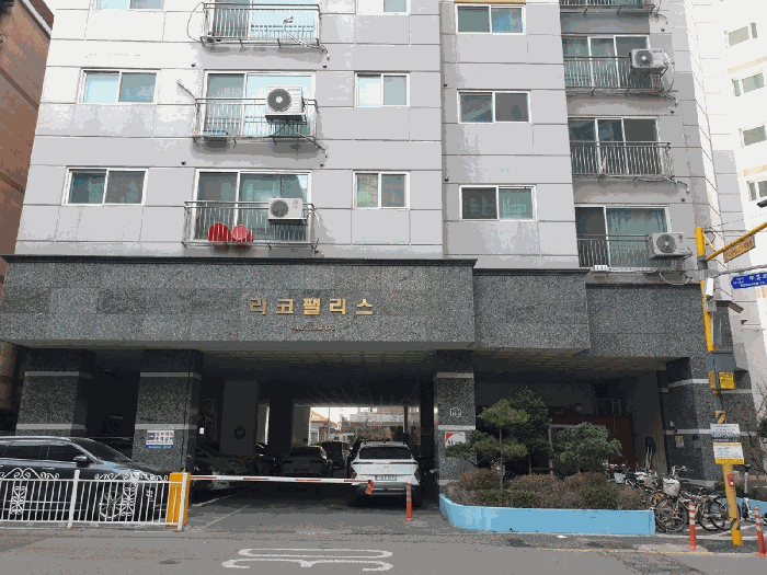 전면출입구