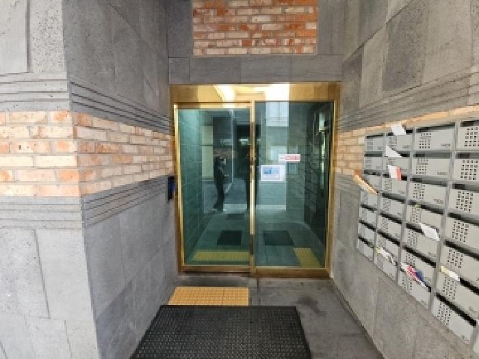 공동출입문