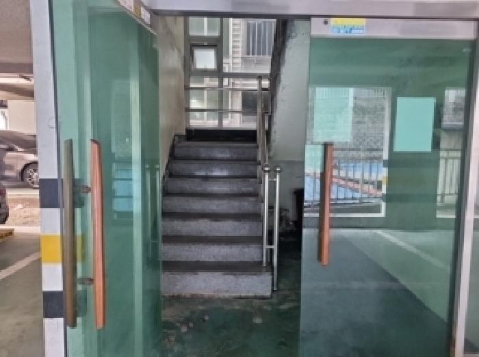 공동출입구