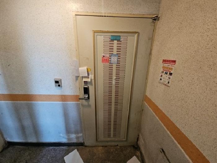 세대출입문